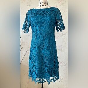 Tamari Arthur S. Levine. Cocktail floral lace overlay. Size 6.
